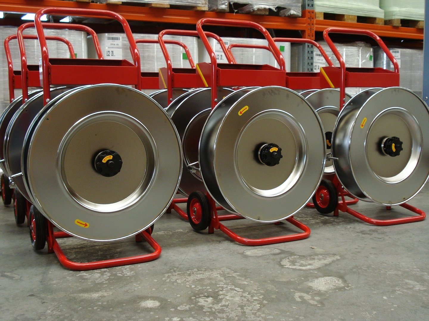 Stabiler fahrbarer Abrollwagen für Handumreifung, Kern Ø 406 mm